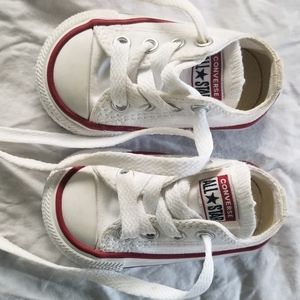 White converse shoes